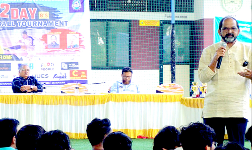 ഇന്ത്യൻ സ്കൂൾ അലുമ്നി മീറ്റ് അപ്പും ഫുട്ബാൾ മത്സരവും