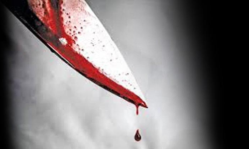 വഴിമുടക്കി വാഹനം നിർത്തിയത് ചോദ്യം ചെയ്ത മത്സ്യത്തൊഴിലാളിക്ക് മയക്കുമരുന്ന് മാഫിയയുടെ വെട്ടേറ്റു; വലതുകാൽ അറ്റുതൂങ്ങി