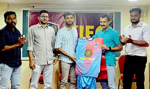 വൈ.എഫ്.സി ജഴ്സി പ്രകാശനം ചെയ്തു