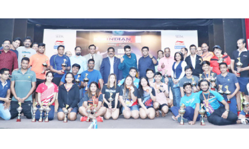 ഇ​ന്ത്യ​ൻ ക്ല​ബ്​ ബാ​ഡ്​​മി​ന്‍റ​ൺ ഡ​ബ്​​ൾ​സ്​ ടൂ​ർ​ണ​മെ​ന്‍റ്​ ഫൈ​ന​ൽ അ​ര​ങ്ങേ​റി