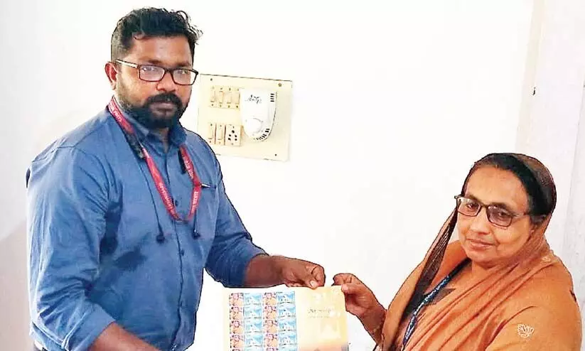 മഹിള പ്രധാന് ഏജന്റ്: എ.വി. സെറീനക്ക് സംസ്ഥാന പുരസ്കാരം മഹിള പ്രധാന് ഏജന്റ്: എ.വി. സെറീനക്ക് സംസ്ഥാന പുരസ്കാരം