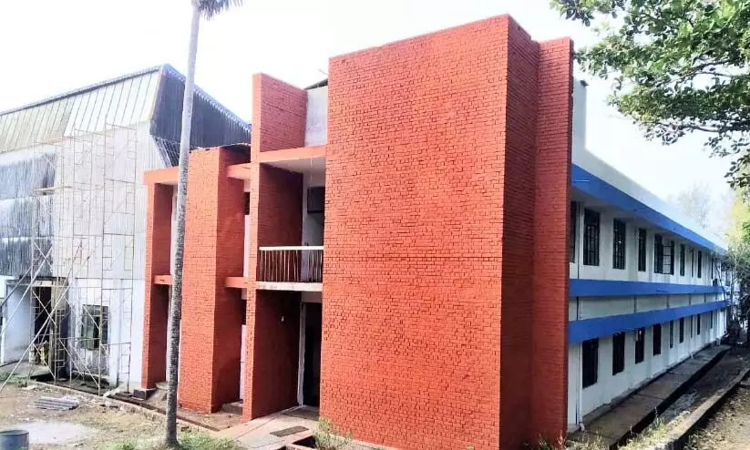 കെൽ: പെൻഷൻ പ്രായം മാറ്റില്ല; വിവാദ നിർദേശങ്ങളിൽ ഭേദഗതി