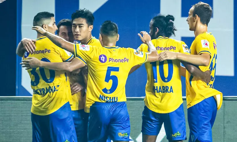 ലൂനയിലേറി കേരള ബ്ലാസ്റ്റേഴ്സ് ഫൈനലിൽ ലൂനയിലേറി കേരള ബ്ലാസ്റ്റേഴ്സ് ഫൈനലിൽ