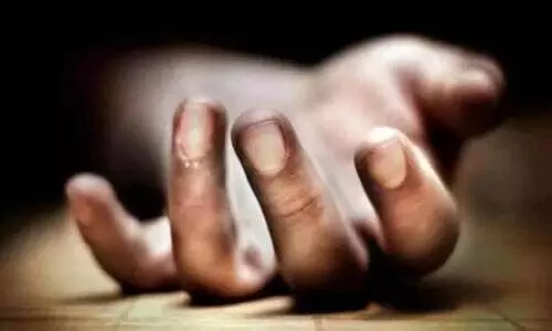 ഒരു വയസുള്ള മകനോടൊപ്പം യുവതി നാലാംനിലയിൽ നിന്ന് ചാടി; കുട്ടി തത്ക്ഷണം മരിച്ചു