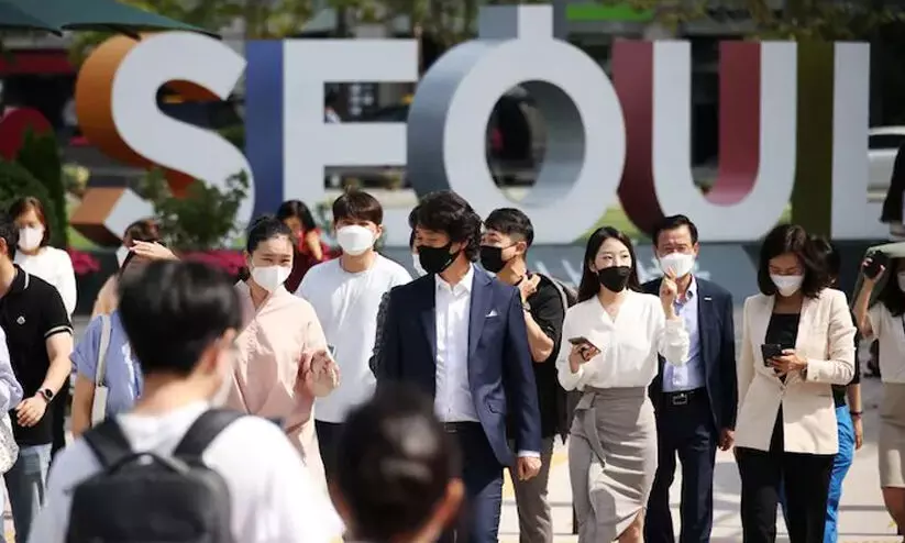 ചൈനക്കു പിന്നാലെ ദക്ഷിണ കൊറിയയിലും കോവിഡ് പിടിമുറുക്കുന്നു; ബുധനാഴ്ച നാലുലക്ഷം രോഗികൾ