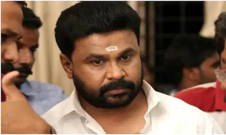 ദിലീപിന്റെ അഭിഭാഷകൻ രാമൻ പിള്ളക്കെതിരെ അക്രമിക്കപ്പെട്ട നടി