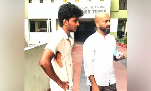 ഐ.ടി ജീവനക്കാരനും മകനും എസ്.എഫ്.ഐ നേതാവിന്റെ മർദനം