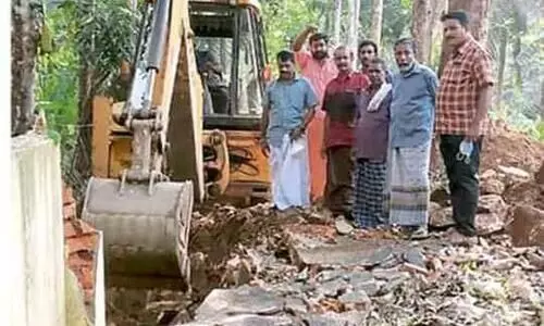 മതിൽ പൊളിക്കാൻ കോളജ്​ അധികൃതർ തയാറായി; ആലുവിള കോളനി നിവാസികളുടെ യാത്രാദുരിതത്തിന് പരിഹാരമാകുന്നു