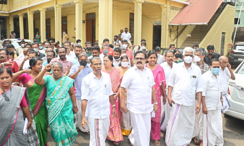 വീഴാതെ വിശ്വാസം; തൃശൂർ കോർപറേഷനിൽ കോൺഗ്രസ് കൊണ്ടുവന്ന അവിശ്വാസ പ്രമേയം പരാജയപ്പെട്ടു