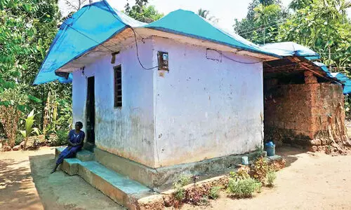 ചോര്‍ന്നൊലിക്കാത്ത വീട് ലീലയുടെ സ്വപ്നം