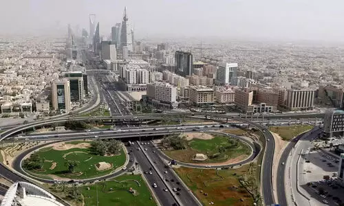 റമദാൻ വ്രതാരംഭത്തിന് ഇനി രണ്ടാഴ്ച; സൗദിയിൽ വീട്ടുജോലിക്കാരുടെ വേതനം ഇരട്ടിയിലധികമായി റമദാൻ വ്രതാരംഭത്തിന് ഇനി രണ്ടാഴ്ച; സൗദിയിൽ വീട്ടുജോലിക്കാരുടെ വേതനം ഇരട്ടിയിലധികമായി