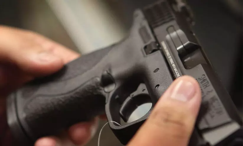 സ്വത്ത് തര്‍ക്കം: സഹോദരന്റെ വെടിയേറ്റ് യുവാവിന് ഗുരുതര പരിക്ക്