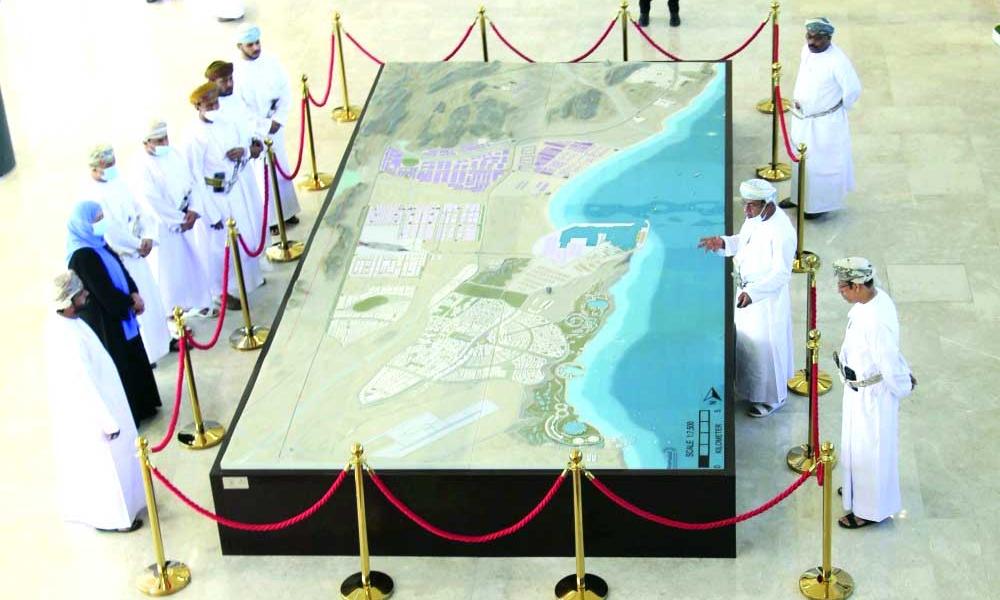 മജ്ലിസ് ശൂറ പ്രതിനിധികൾ ദുകം സാമ്പത്തിക മേഖല സന്ദർശിച്ചു മജ്ലിസ് ശൂറ പ്രതിനിധികൾ ദുകം സാമ്പത്തിക മേഖല സന്ദർശിച്ചു