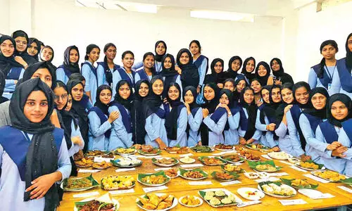 വ്യത്യസ്ത വിഭവങ്ങൾ ഒരുക്കി മലബാർ തക്കാരം