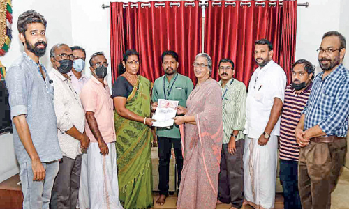 10 cents for drinking water project Family given land 10 cents for drinking water project Family given land