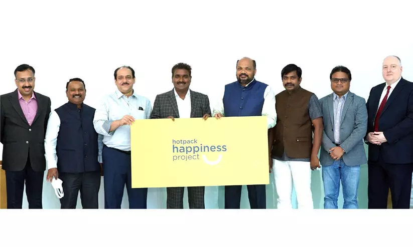 തൊഴിലാളികൾക്ക് ഹാപ്പിനസ് പ്രോജക്ടുമായി ഹോട്ട്പാക്ക് തൊഴിലാളികൾക്ക് ഹാപ്പിനസ് പ്രോജക്ടുമായി ഹോട്ട്പാക്ക്