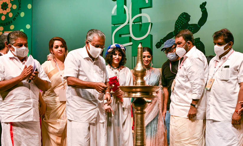 കാഴ്ചയുടെ തിരയുത്സവത്തിന് കൊടിയേറി കാഴ്ചയുടെ തിരയുത്സവത്തിന് കൊടിയേറി