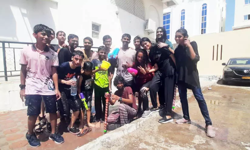 ഇത്തവണ ഹോളി കളറായി... ഇത്തവണ ഹോളി കളറായി...