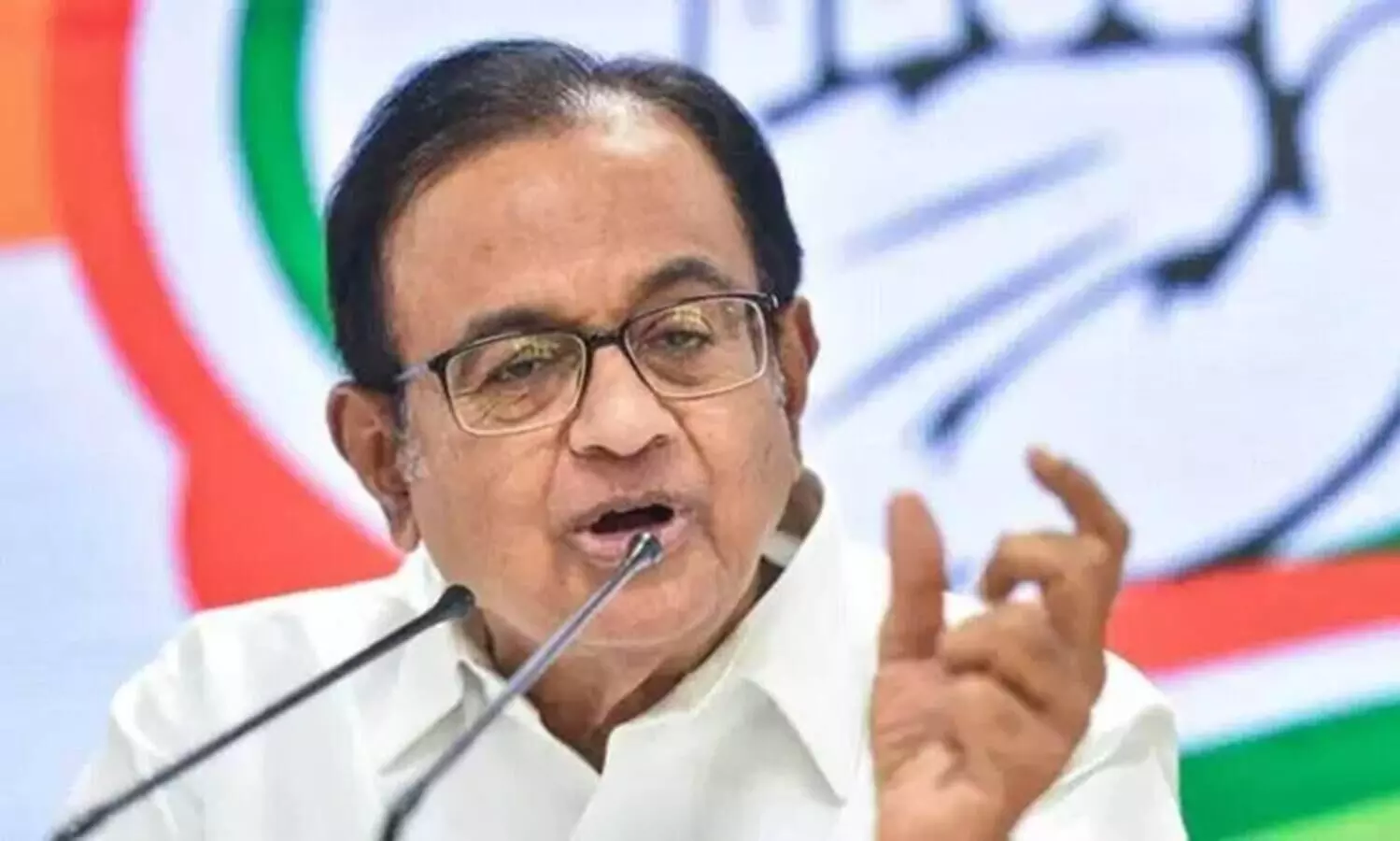 എഫ്.ഐ.ആറിൽ പേരില്ല; എന്നിട്ടും വീട്ടിൽ സി.ബി.ഐ റെയ്ഡെന്ന് ചിദംബരം