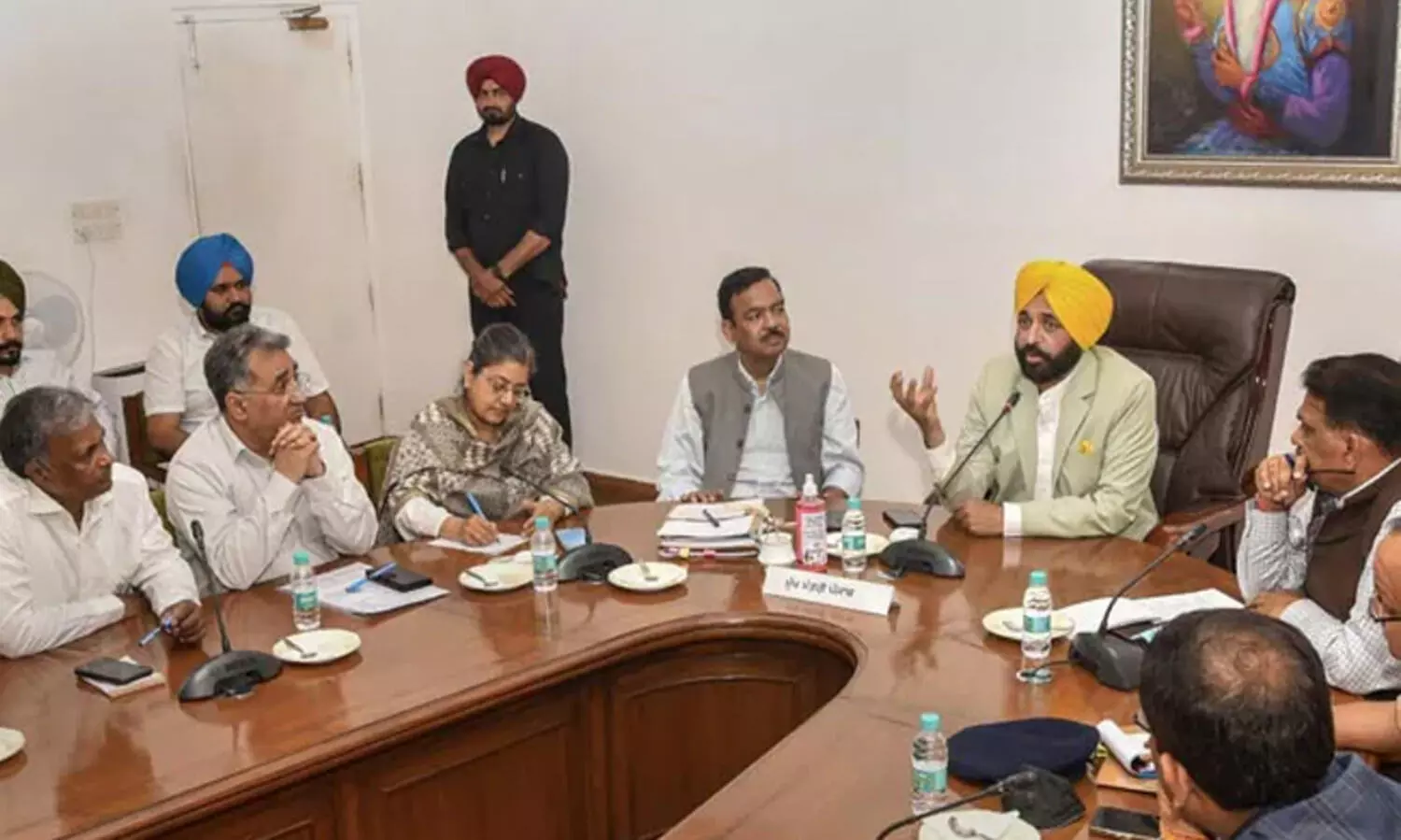 പഞ്ചാബിൽ 10 മന്ത്രിമാർ ശനിയാഴ്ച സത്യപ്രതിജ്ഞ ചെയ്യും