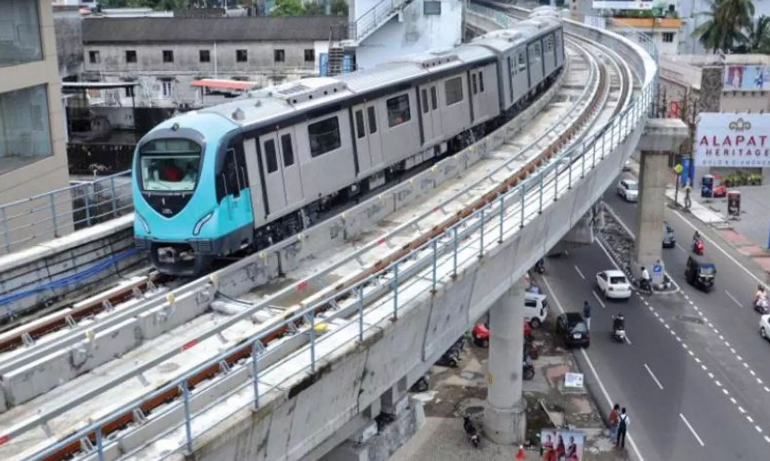 മെട്രോ തൂണിലെ ചരിവിന് കാരണം നിർമാണത്തിലെ പിഴവ്