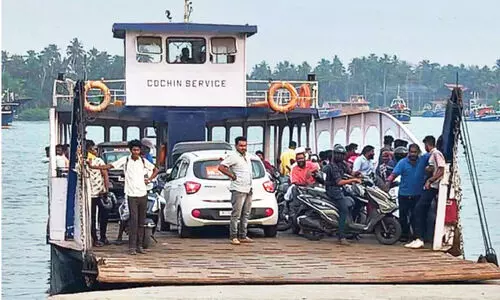 ബേപ്പൂർ-ചാലിയം ജങ്കാർ സർവിസ് പുനരാരംഭിച്ചു