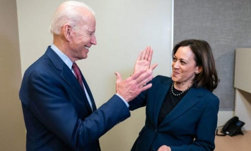 കമലയെ ഫസ്റ്റ് ലേഡിയെന്ന് വിളിച്ച് ബൈഡൻ; പൊട്ടിച്ചിരിച്ച് സദസ്