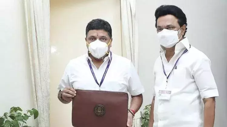 പെൺകുട്ടികൾക്ക് പഠനത്തിനായി 1000 രൂപ സ്റ്റൈപ്പൻഡ്, ഉന്നത പഠനത്തിന്റെ ചെലവ് സർക്കാർ വഹിക്കും; ജനപ്രിയം സ്റ്റാലിൻ ബജറ്റ് പെൺകുട്ടികൾക്ക് പഠനത്തിനായി 1000 രൂപ സ്റ്റൈപ്പൻഡ്, ഉന്നത പഠനത്തിന്റെ ചെലവ് സർക്കാർ വഹിക്കും; ജനപ്രിയം സ്റ്റാലിൻ ബജറ്റ്