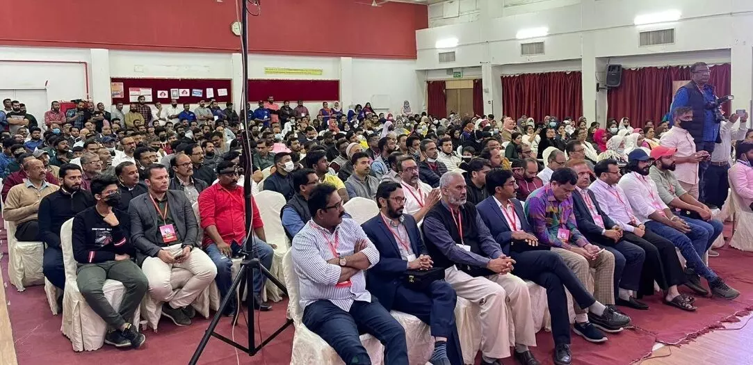 സേവനത്തിെൻറ ആഘോഷമായി കോവിഡ്കാല ഹീറോകൾക്ക് ആദരം സേവനത്തിെൻറ ആഘോഷമായി കോവിഡ്കാല ഹീറോകൾക്ക് ആദരം