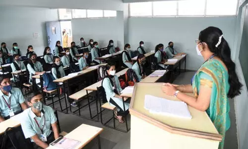 കർണാടകയിലും ഭഗവദ്​ ഗീത സ്കൂൾ സിലബസിലേക്ക്