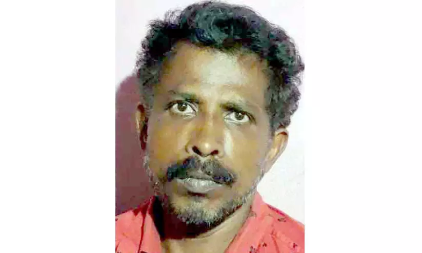 സ്കൂൾ വിദ്യാർഥിനിയെ ഉപദ്രവിക്കാൻ ശ്രമിച്ചയാൾ പിടിയിൽ സ്കൂൾ വിദ്യാർഥിനിയെ ഉപദ്രവിക്കാൻ ശ്രമിച്ചയാൾ പിടിയിൽ