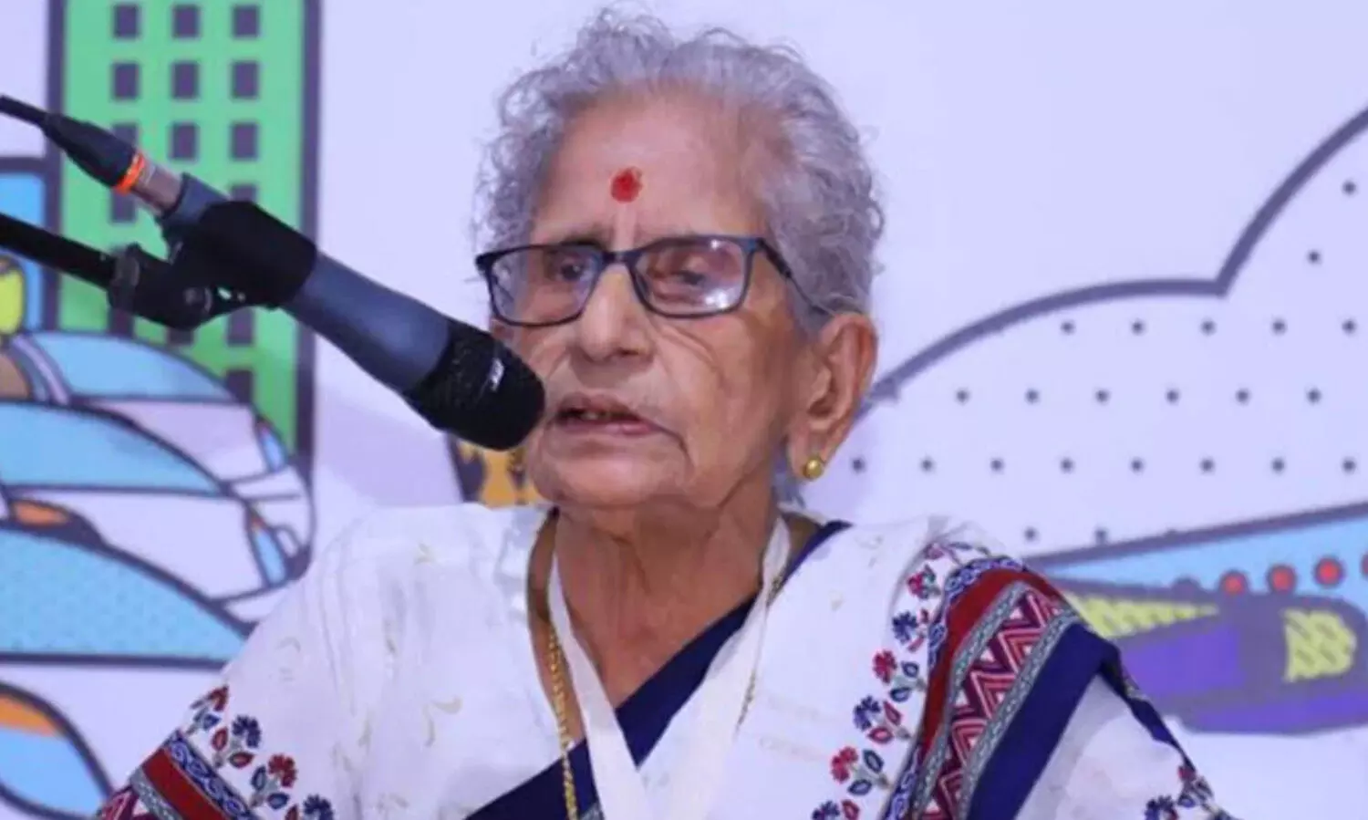 തകഴി സാഹിത്യ പുരസ്കാരം ഡോ. എം. ലീലാവതിക്ക്