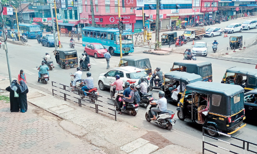 ച​ന്ദ്ര​ഗി​രിയിലെ ഗ​താ​ഗ​ത​ക്കു​രു​ക്ക​ഴി​ക്കാ​ൻ നി​ർ​ദേ​ശ​ങ്ങ​ളു​മാ​യി കാ​സ​ർ​കോ​ട്​ സൗ​ഹൃ​ദ വേ​ദി