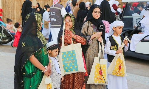 ആദ്യ ആഴ്ചയിൽ ലക്ഷം സന്ദർശകർ കവിഞ്ഞ്​   ഷാർജ ഹെറിറ്റേജ്​ ഡേയസ്​
