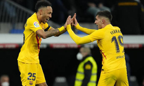 ബെർണബ്യൂ കത്തിച്ച് സാവിയുടെ ബാഴ്സ; റയലിനെ തകർത്തത് നാല് ഗോളിന്