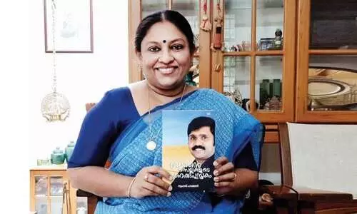 ഭ്രാന്തൻ സെല്ലുകളുടെ കണക്ക് പുസ്തകം പ്രകാശനം ചെയ്തു