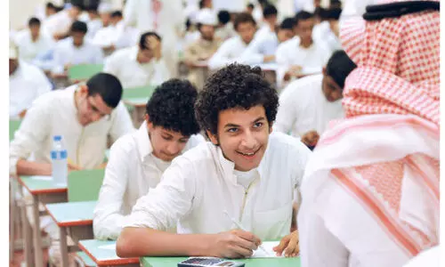 സൗദിയിലെ സ്കൂളുകൾ പഴയ നിലയിലേക്ക്: സാമൂഹിക അകലമില്ലാതെ പാഠ്യേതര പ്രവർത്തനങ്ങൾ നടത്താം സൗദിയിലെ സ്കൂളുകൾ പഴയ നിലയിലേക്ക്: സാമൂഹിക അകലമില്ലാതെ പാഠ്യേതര പ്രവർത്തനങ്ങൾ നടത്താം