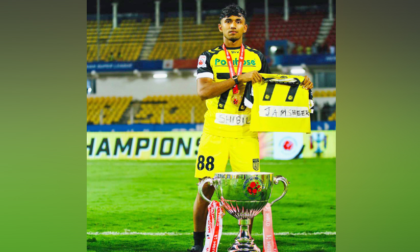 കപ്പ് നിറയെ കണ്ണീരുമായി റബീഹെത്തി കപ്പ് നിറയെ കണ്ണീരുമായി റബീഹെത്തി