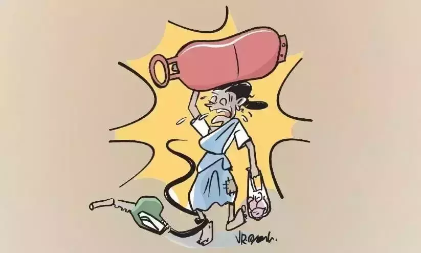 ഇരട്ടയടി; ഇന്ധന വിലവർധനക്ക് പിന്നാലെ പാചക വാതക വിലയും കൂട്ടി