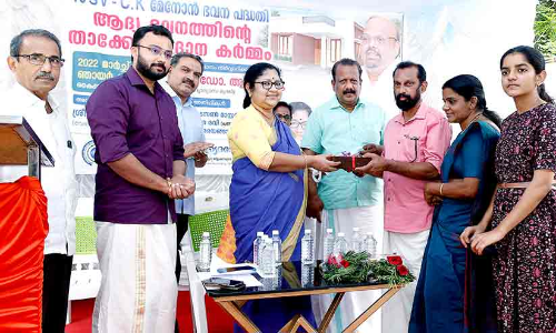 സി.കെ. മേനോൻ ഭവനപദ്ധതി: ബാബുവിനും കുടുംബത്തിനും തണലായി