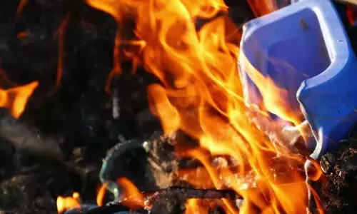 പ്ലാസ്റ്റിക് കത്തിച്ചതിന് 4000 രൂപ പിഴ ചുമത്തി