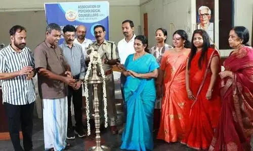 വിദ്യാലയങ്ങളിൽ കൗൺസിലർമാരെ നിയമിക്കണമെന്ന് ആവശ്യം