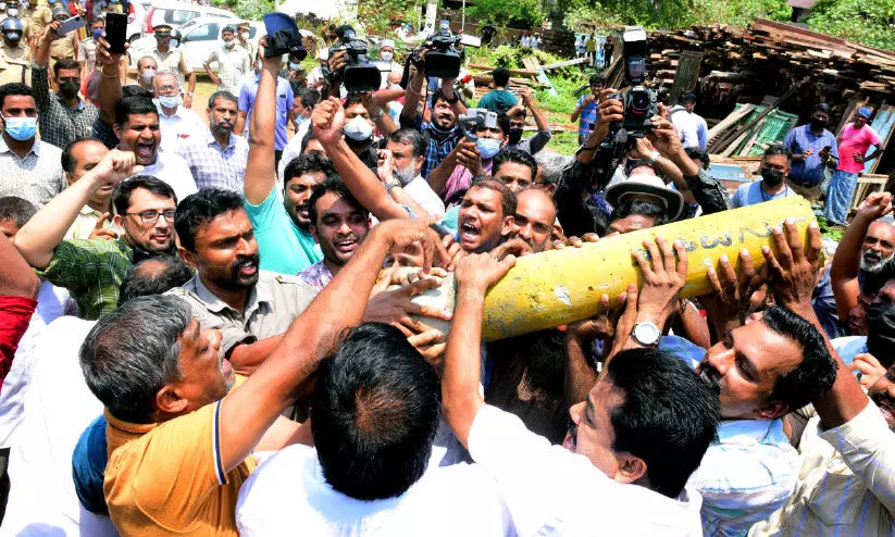കോഴിക്കോട് ജില്ലയിൽ കെ-റെയിൽ സർവേ പൂർത്തിയായത് 10.2 കിലോമീറ്റർ ദൂരം കോഴിക്കോട് ജില്ലയിൽ കെ-റെയിൽ സർവേ പൂർത്തിയായത് 10.2 കിലോമീറ്റർ ദൂരം