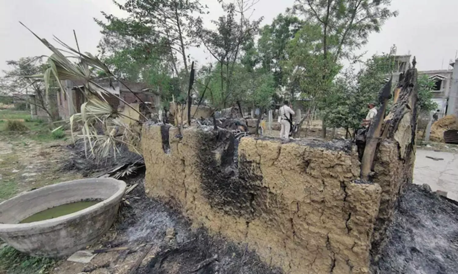 24 മണിക്കൂറിനുള്ളിൽ സർക്കാർ റിപ്പോർട്ട് സമർപ്പിക്കണം: ബിർഭും തീവെപ്പിൽ കൊൽക്കത്ത ഹൈകോടതി