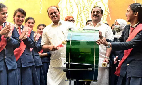 മഹാമാരിയെ ചെറുത്ത് അവർ ബാൻഡ് സെറ്റ് വാങ്ങി