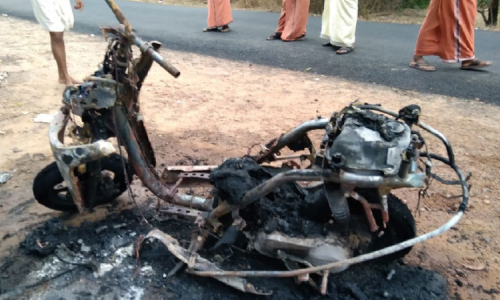 കോണ്‍ഗ്രസ് പ്രവർത്തകന്റെ സ്കൂട്ടർ അഗ്നിക്കിരയാക്കി; പിന്നിൽ ബി.ജെ.പി പ്രവര്‍ത്തകരെന്ന്