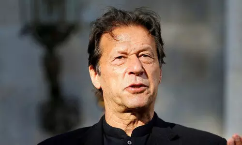 ഇംറാന്‍റെ യോർക്കറിൽ പ്രതിപക്ഷം ഔട്ട്