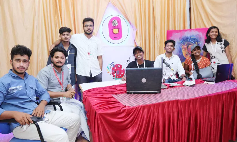 കേൾക്കാം കാസിറ കൂട് ബിസ്യം