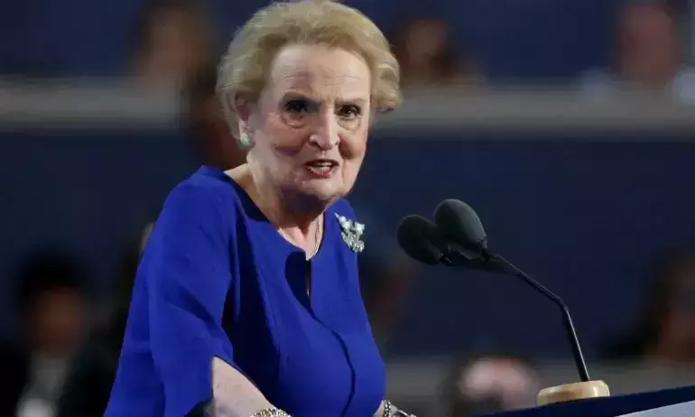 യു. എസ് മുൻ സ്റ്റേറ്റ് സെക്രട്ടറി മെഡലിന് ആൽബ്രൈറ്റ് കാൻസർ ബാധിച്ച് മരിച്ചു യു. എസ് മുൻ സ്റ്റേറ്റ് സെക്രട്ടറി മെഡലിന് ആൽബ്രൈറ്റ് കാൻസർ ബാധിച്ച് മരിച്ചു