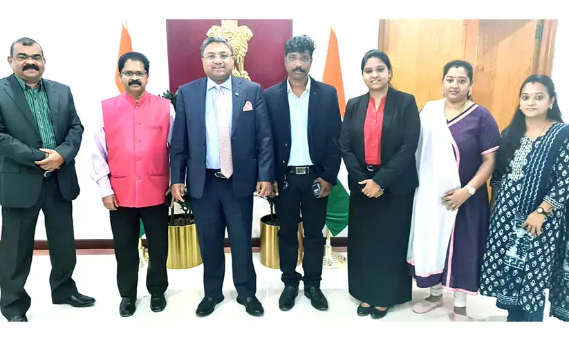 വിസ്മയ ഭാരവാഹികൾ അംബാസഡറുമായി ചർച്ച നടത്തി